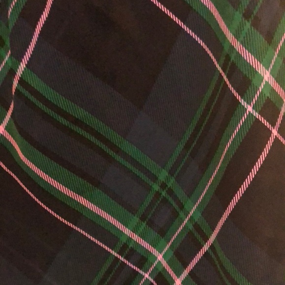 Beautiful top - Picture 2 of 4